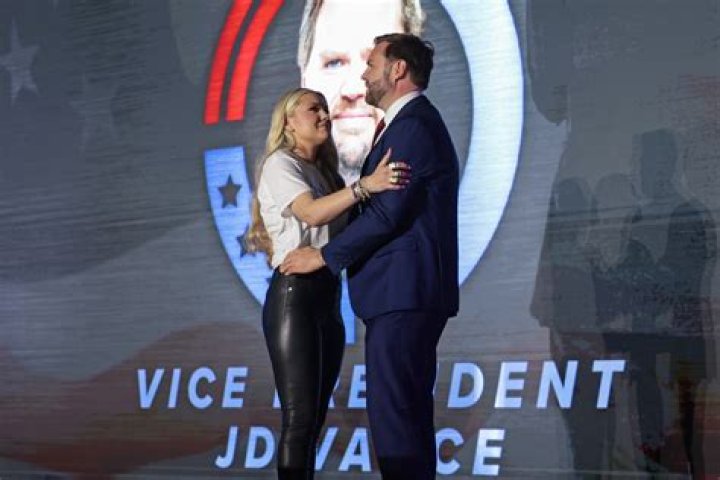 Tom Brady Kissing Son: Understanding the Public Conversation