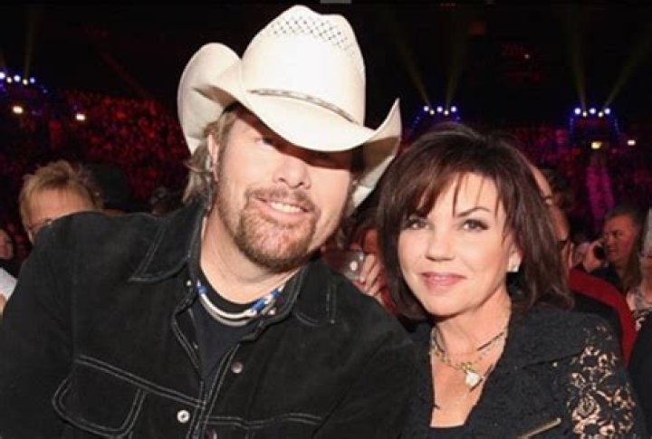 Who Is Toby Keith's Wife? Meet Tracy Keith
